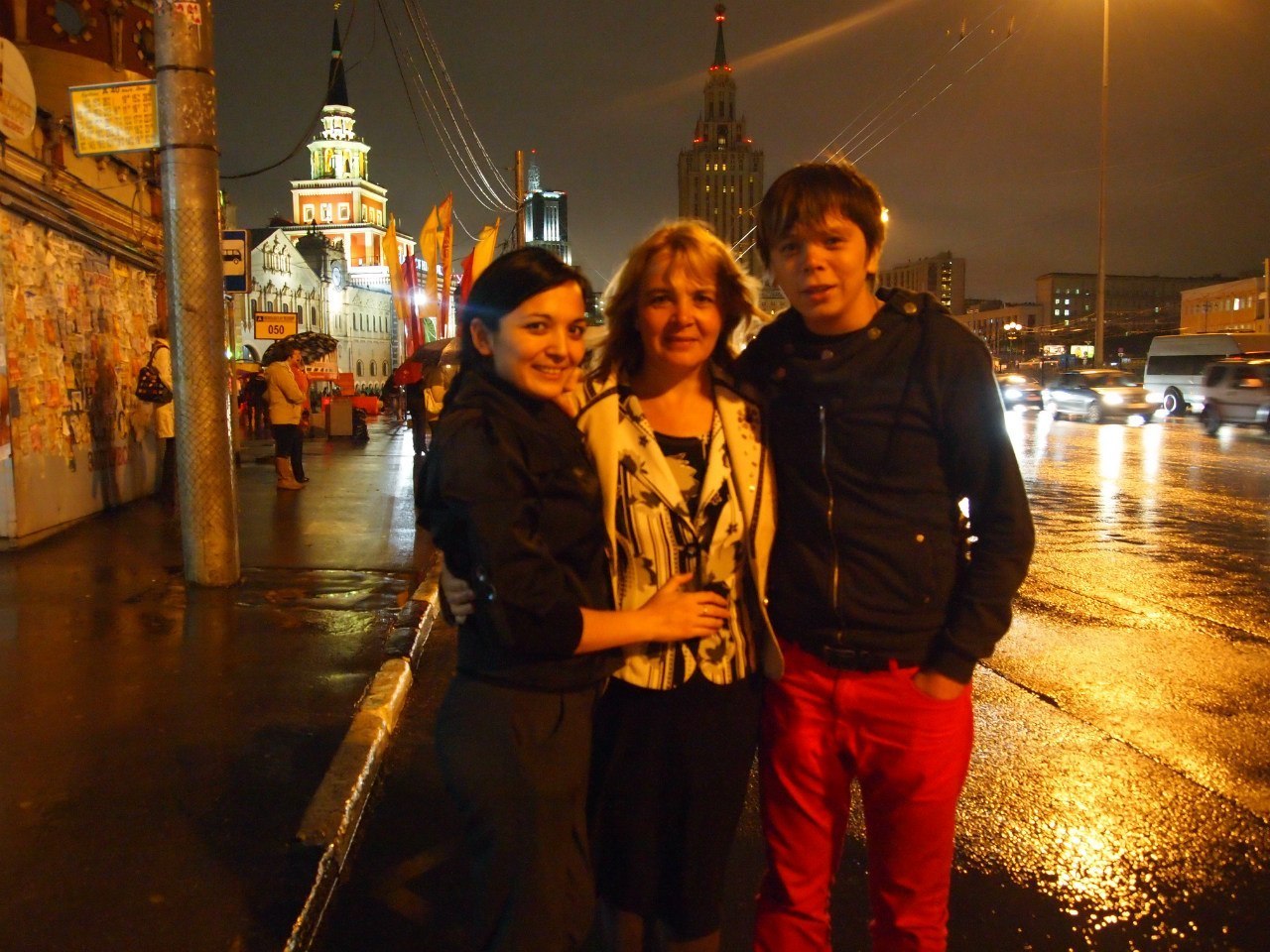 Радик Юльякшин с мамой и сестрой. Они в настоящее время живут в Санкт-Петербурге.